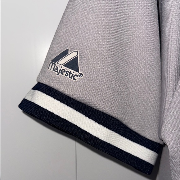 Majestic Gray New York Baseball Jersey - Picture 2 of 6